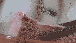 咸肉取出，切片備用。