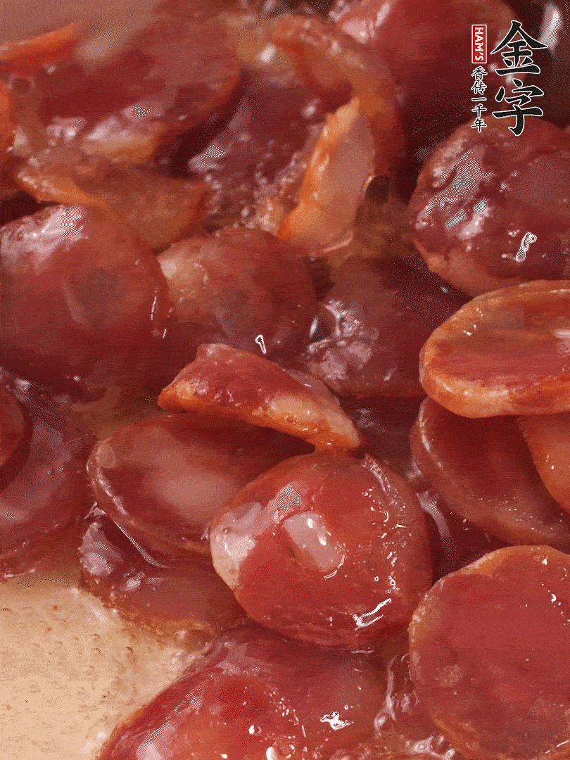 絲苗米洗凈后，用1.5倍水煮至6分熟（偏硬的質(zhì)地），網(wǎng)篩撈起瀝干水分備用。