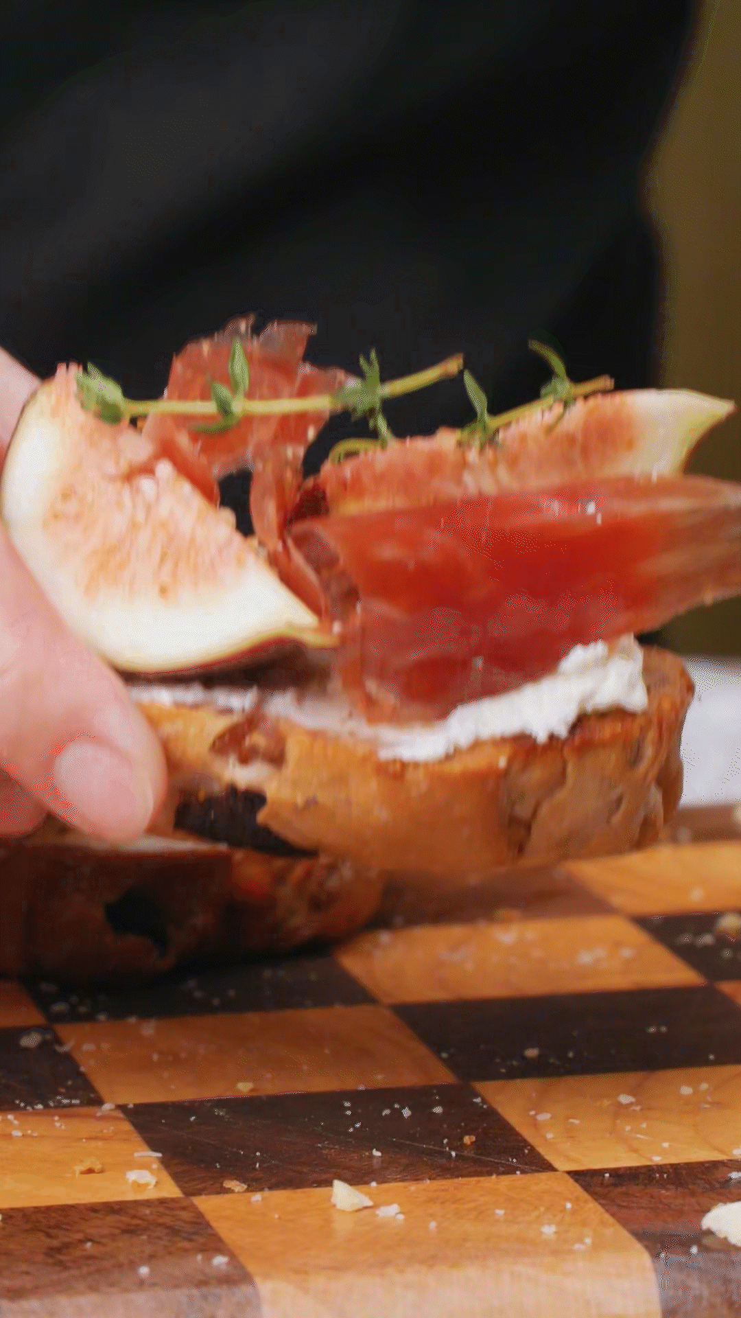 歐包切片，烤箱180°復烤10分鐘
